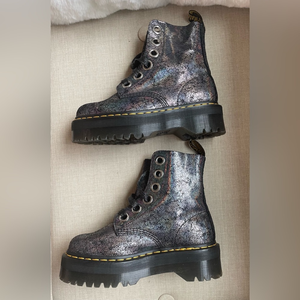 Dr. Martens Molly Platform Suede Speckled Irredescent Boot, Size 7 US L, 38 EU - Picture 3 of 14